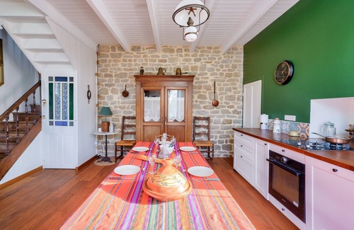 Penmarch Ski Chalet | 700m from the beach, charming house for 6