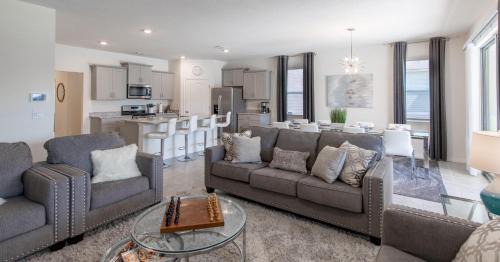 Loughman House | 7547OML-Solterra Resort