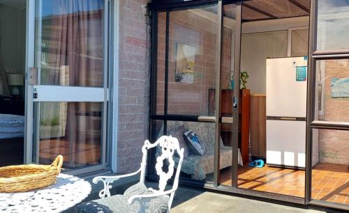 Burnside House | 8 mins drive to the airport