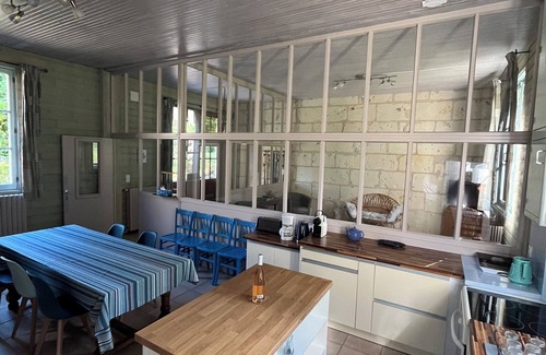 Troo Cottage | 8-person gîte on the banks of the Loir with swimming pool and tennis court