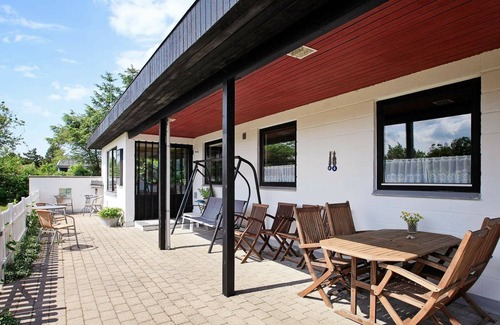 Remmer Strand House | 8 person holiday home in Struer