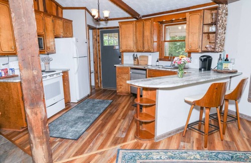 Court House House | 8Days a Week by Buffalo Mountain Getaway