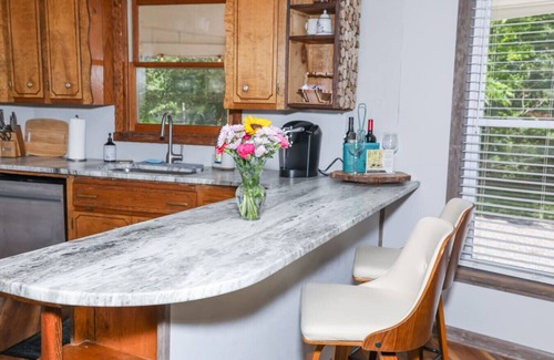 Court House House | 8Days a Week by Buffalo Mountain Getaway