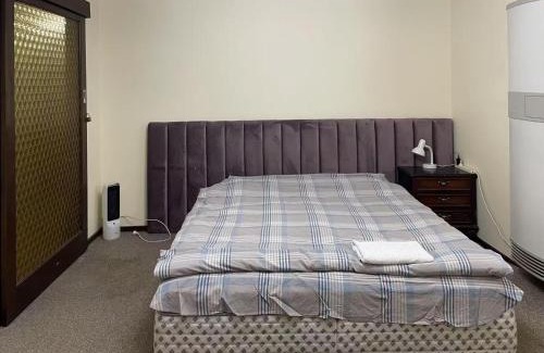 Bundoora House | a 别墅大床间毗邻公园和公交车站