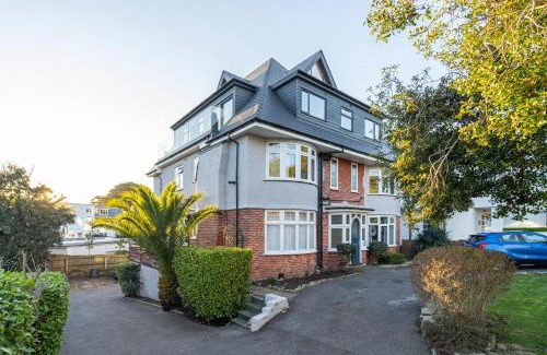 Sandbanks Apartment | A Piece of Seaside Serenity on the Sandbanks Peninsula