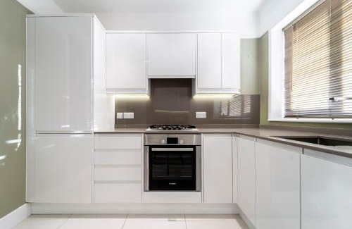 Sandbanks Apartment | A Piece of Seaside Serenity on the Sandbanks Peninsula