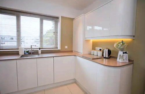 Sandbanks Apartment | A Piece of Seaside Serenity on the Sandbanks Peninsula