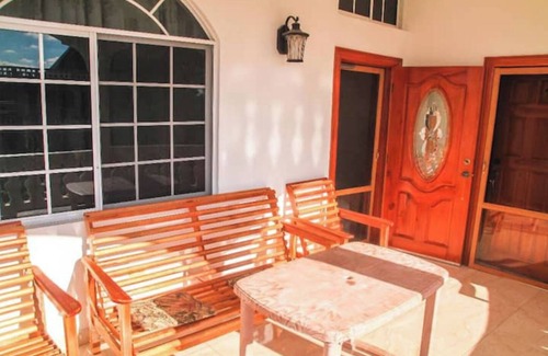 West End Apartment | A Rooftop View, Comfort & Event-Ready Spaces - #16