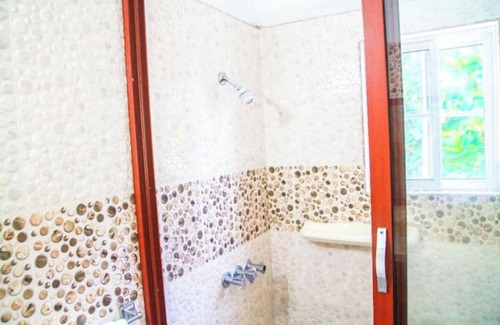 West End Apartment | A Rooftop View, Comfort & Event-Ready Spaces - #16