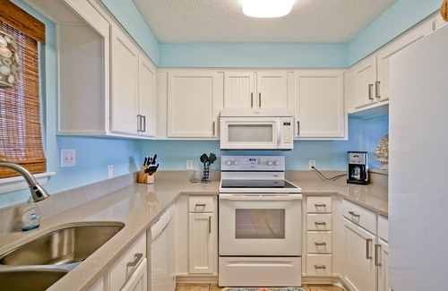 Caswell Beach House | A Seaside Escape - OIBV 707/1000 Caswell Beach Road. - Coastal Vacation