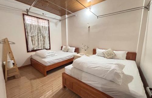 Trung Khanh Bed & Breakfast | A Tứng House Bản Giốc