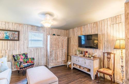 Laguna Beach House | A Wave From It All in Laguna Beach Large Patio Sleeps 4 Dog Ok