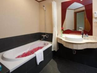 Ba Dinh Hotel | A25 Hotel - 23 Quán Thánh