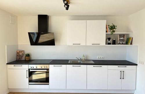 Ehningen Apartment | AB2 Luxuriöse EG-Wohnung mit Gartenblick & Garage - 3 Min zur S-Bahn - Nähe Messe Stuttgart, Daimler & IBM - Ideal für Familien & Geschäftsreisende