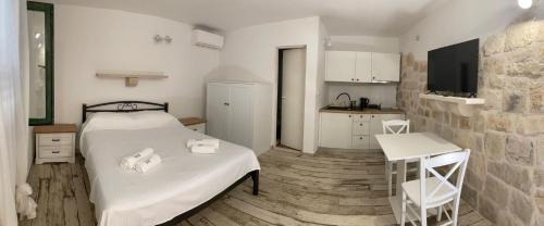 Kobas Apartment | Accomodation STERMASI