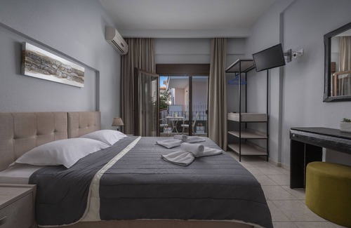 Pefkochori Hotel | Adonis Hotel