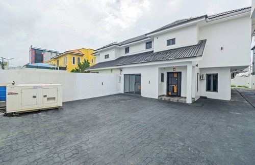 Bouvet Island House | Affordable 5-bedroom house in Lekki Phase 1, first round about