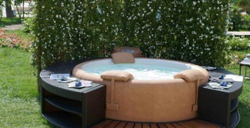 Langata Bed & Breakfast | Ahero Hotels