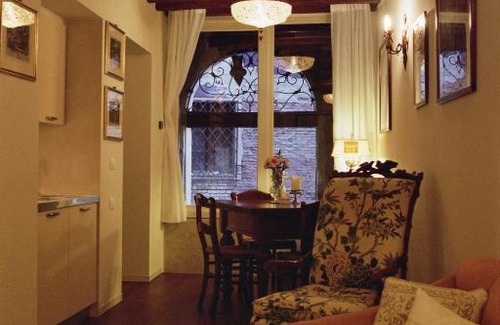San Marco Apartment | Al pozzo dei Scoacamini, 100 m from San Marco, ground floor
