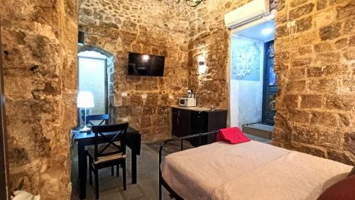 Acre Old City Apartment | Ali Baba's Cave - Acre's Hidden Treasure