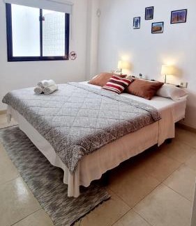 Alcala House | ALMar We Go! Alcalá - Habitaciones Privadas en piso compartido Frente al Mar - Private Rooms in shared Apartment