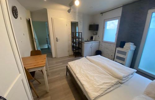 Dusseldorf Old Town Apartment | Altstadt Düsseldorf 1