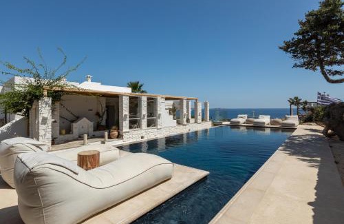Paros Villa | Amalgam Homes Paros Beachfront Villa