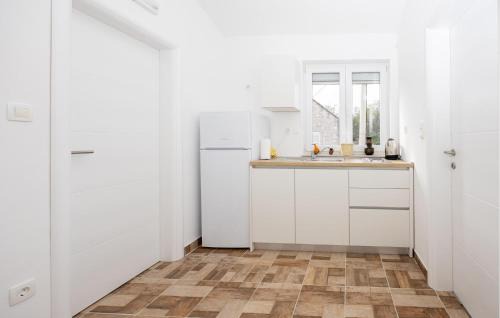 Imotski Apartment | Amazing Apartment In Imotski