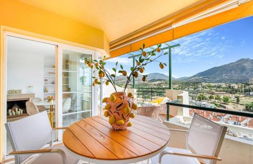 Nueva Andalucia Apartment | Amazing apartment with sea view in Puerto Banus