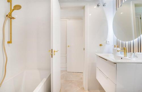 Nueva Andalucia Apartment | Amazing apartment with sea view in Puerto Banus