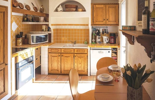 Cruzy House | Amazing home in Cruzy