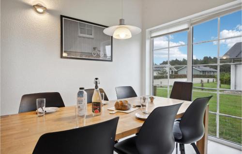 Houstrup House | Amazing Home In Nørre Nebel With Wifi