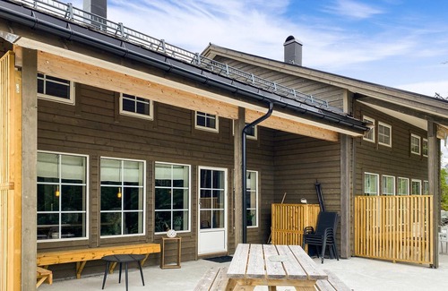 Eid House | Amazing home in Nordfjordeid with WiFi