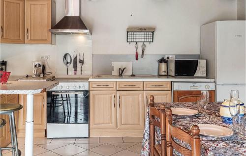 Pluvigner House | Amazing Home In Pluvigner With Wifi