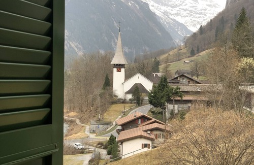 Lauterbrunnen Ski Chalet | Amazing Views, Charm and Comfort
