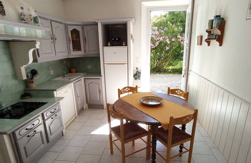 Cabannes Cottage | An Old Mas in Provence, Sun and Swimming Pool