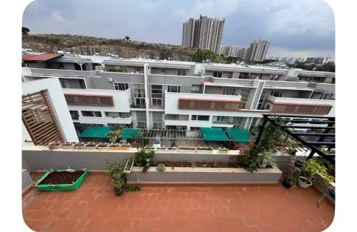 Agara House | Anahat The Heart Center