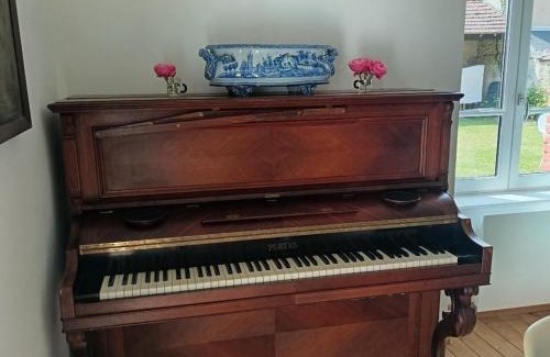 Jaligny-sur-Besbre House | Ancienne cure rénovée, charme et confort modernes - FR-1-489-459