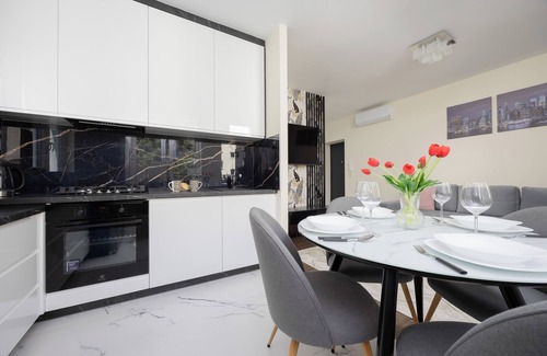Muranow Apartment | Andersa Apartment near Old Town by Renters