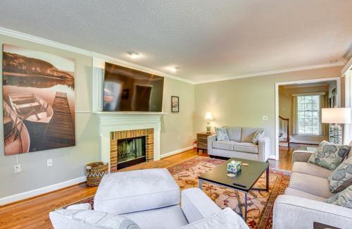 Anderson House | Anderson Retreat Private Hot Tub and Kayaks!