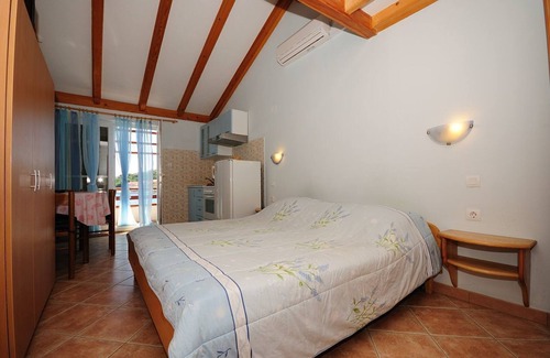 Zaklopatica Apartment | Apartments Ivka (53971-A2) - Zaklopatica - island Lastovo