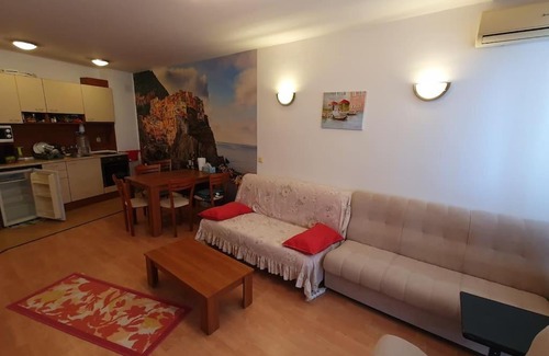 Balchik Apartment | Apartament în complex cu piscină la Balcic BG