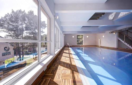 Poddabie Apartment | Apartament 12B Niebieskie Apartamenty z basenem krytym, odkrytym, salą zabaw, animacjami