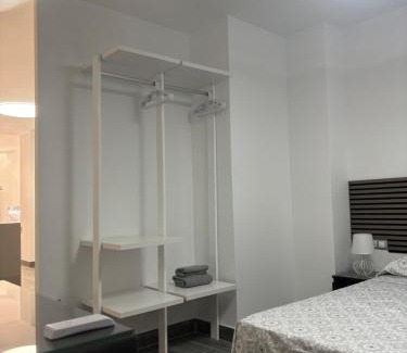 Los Tilos Apartment | Apartamento 6 a 3 min caminando de la Estación de Bus y Tren María Zambrano 6