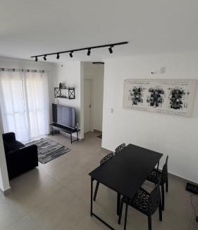 Cotia Apartment | Apartamento inteiro com vaga, varanda e piscina