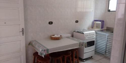 Caicara Apartment | Apartamento (Kitão) Frente pro Mar, Vila Caiçara, Praia Grande.