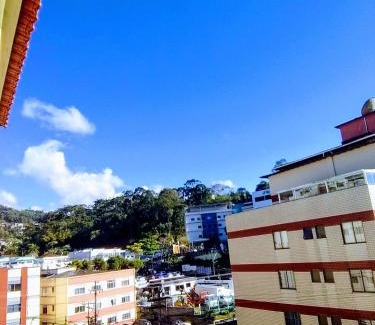 Teresopolis Apartment | Apartamento próximo a avenida, localizado no 3 pavimento em prédio sem elevador, não cobramos taxa extra