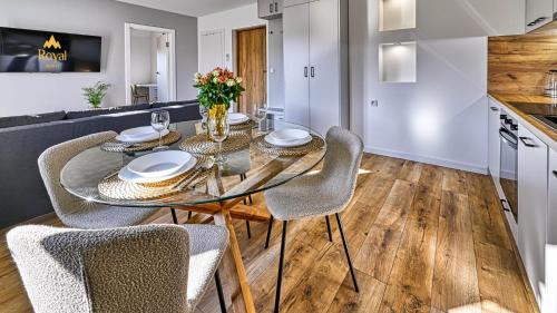 Czerniawa-Zdroj Apartment | Apartamenty przy basenie by Royal Aparts
