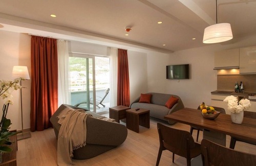 Makarska Old Town Apartment | Aparthotel Miramare