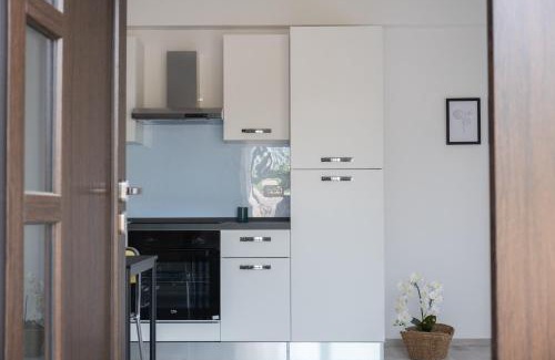 Tomaj Apartment | Apartma ODDIH